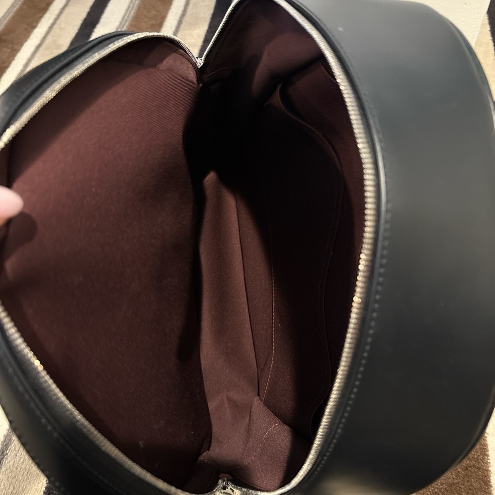 Louis Vuitton Josh Backpack - Picture 3 of 8